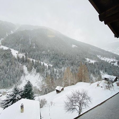 Qi-Lin Hotel Restaurant Ayer Zewnętrze zdjęcie