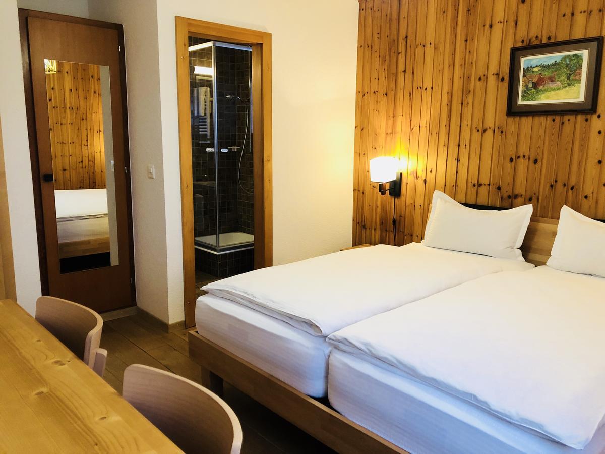 Qi-Lin Hotel Restaurant Ayer Zewnętrze zdjęcie