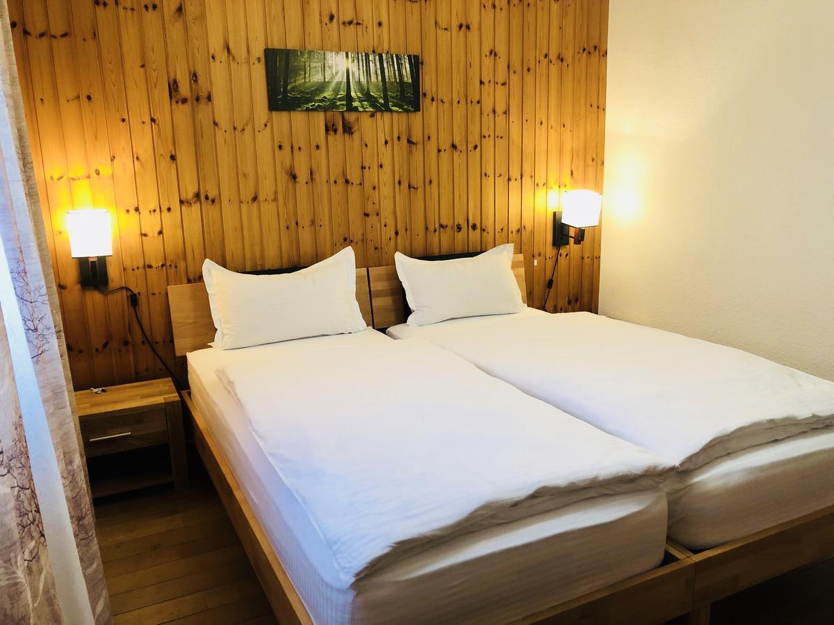 Qi-Lin Hotel Restaurant Ayer Zewnętrze zdjęcie