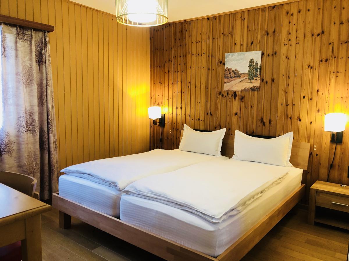 Qi-Lin Hotel Restaurant Ayer Zewnętrze zdjęcie