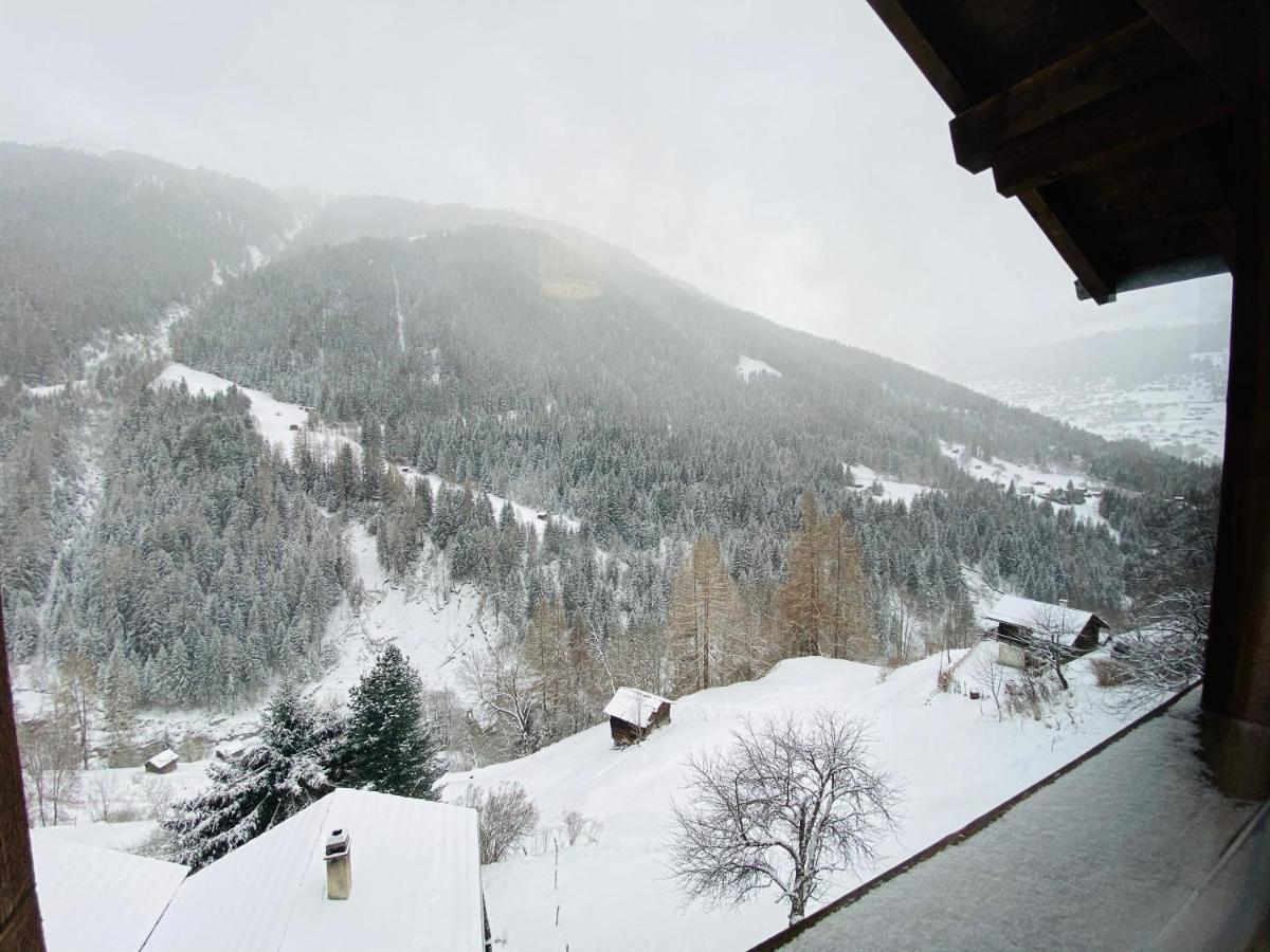 Qi-Lin Hotel Restaurant Ayer Zewnętrze zdjęcie
