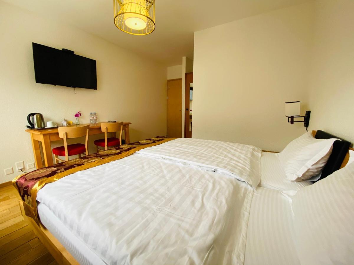 Qi-Lin Hotel Restaurant Ayer Zewnętrze zdjęcie