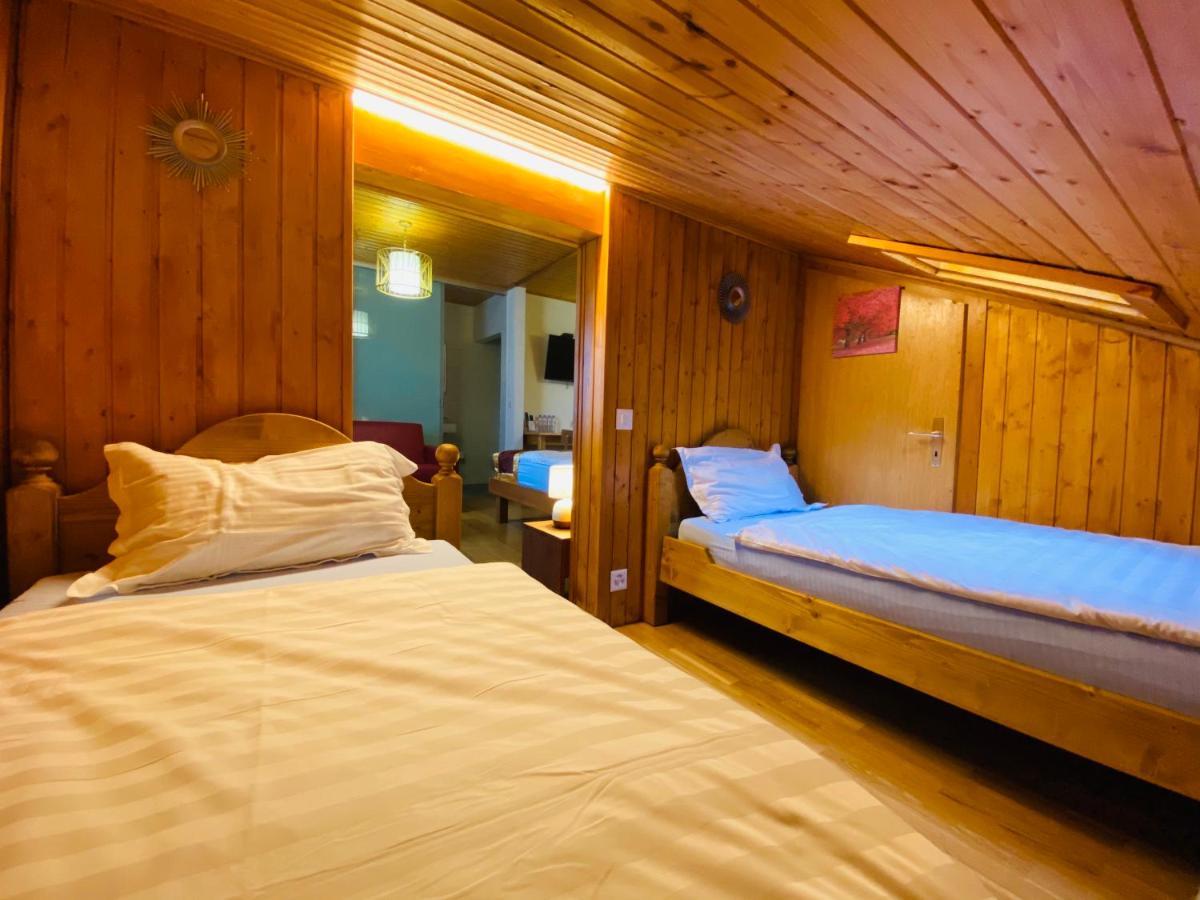 Qi-Lin Hotel Restaurant Ayer Zewnętrze zdjęcie