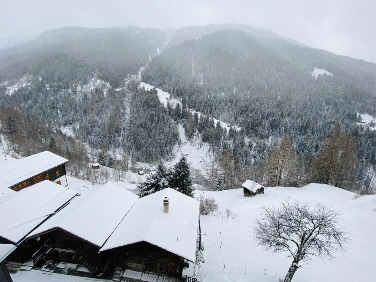 Qi-Lin Hotel Restaurant Ayer Zewnętrze zdjęcie