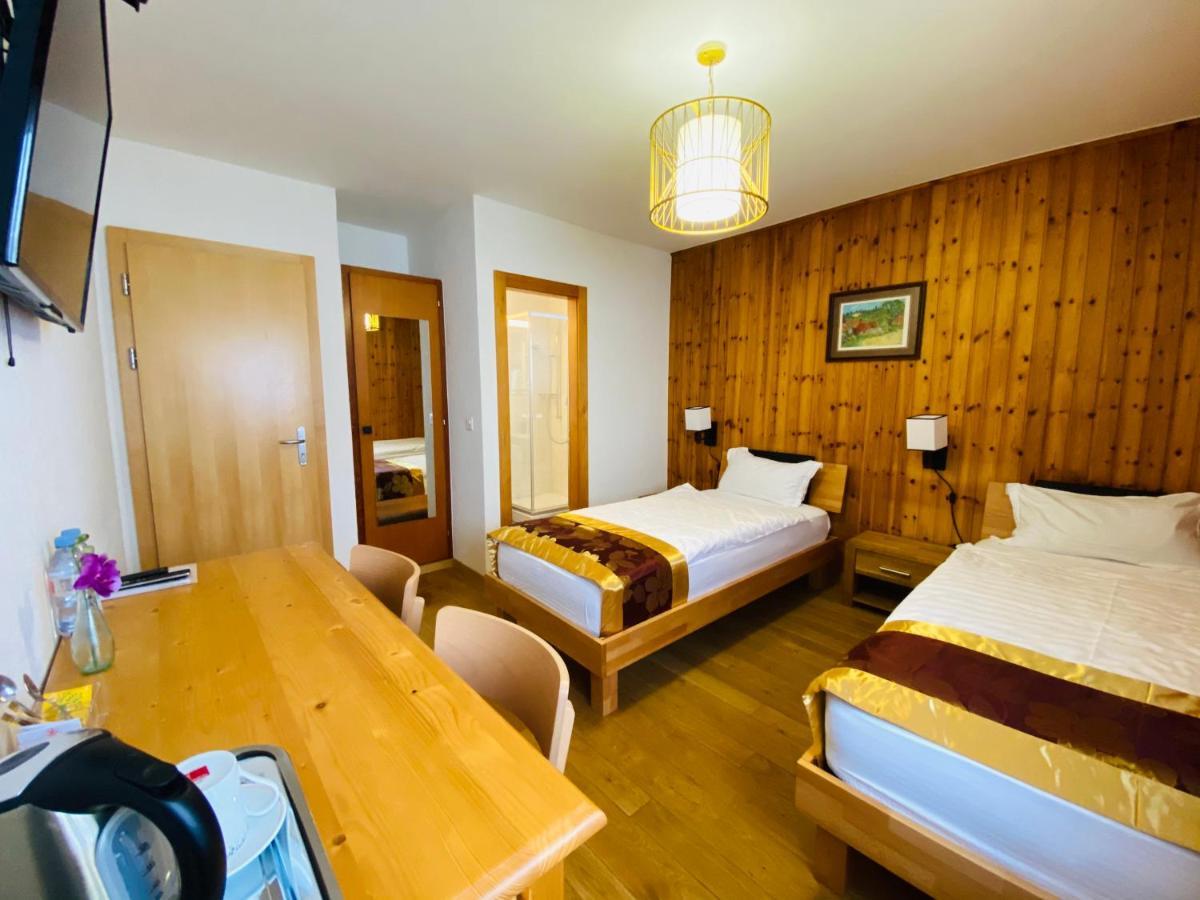 Qi-Lin Hotel Restaurant Ayer Zewnętrze zdjęcie